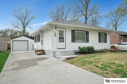 5411 Knox St, Lincoln, NE, 68504-2233 | Card Image
