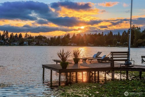 15413 11th Ave Sw, Burien, WA, 98166-2111 | Card Image