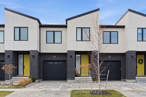 14 Arsenault Cres, Fonthill, ON, L0S1E6 | Card Image