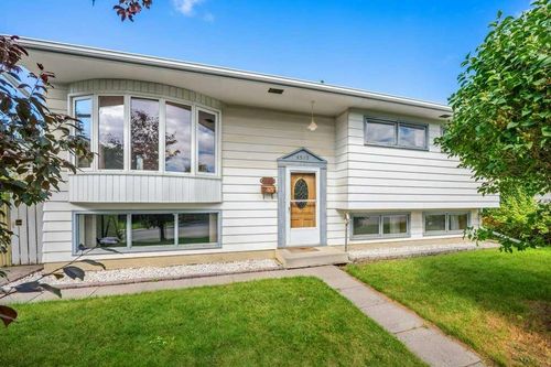 4515 Norquay Dr Nw, Calgary, AB, T2K2K9 | Card Image