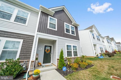 380 Trego Ave, COATESVILLE, PA, 19320-6606 | Card Image