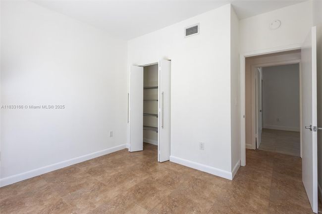 APT-101 - 50 Ocean Lane Dr, Condo with 3 bedrooms, 2 bathrooms and null parking in Key Biscayne FL | Image 32