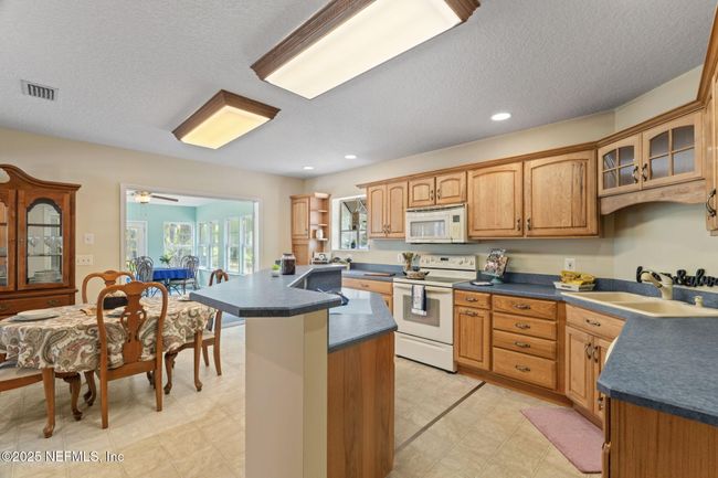 5398 Laurie Ln, House other with 2 bedrooms, 2 bathrooms and null parking in MIDDLEBURG FL | Image 17
