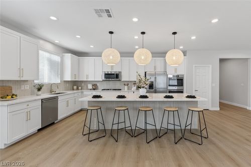 5713 Silver Cascade Ave, Las Vegas, NV, 89131-5932 | Card Image