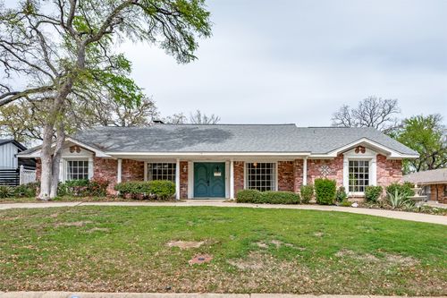 5001 Boulder Lake Rd, Fort Worth, TX, 76103-1204 | Card Image