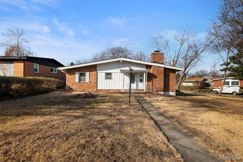 515 Crestvale Drive, Rock Hill, MO, 63119 | Card Image