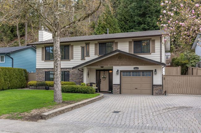 2410 Cameron Crescent, House other with 3 bedrooms, 2 bathrooms and 5 parking in Abbotsford BC | Image 1