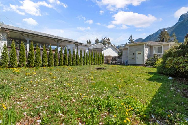 569 Park Street, House other with 3 bedrooms, 1 bathrooms and 6 parking in Hope BC | Image 25