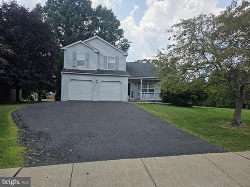 2 Live Oak Dr, QUAKERTOWN, PA, 18951-1065 | Card Image