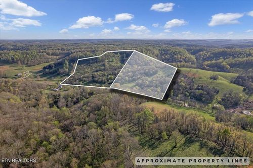 1624 Bartlett Hollow Rd, Petersburg, TN, 37144-7675 | Card Image