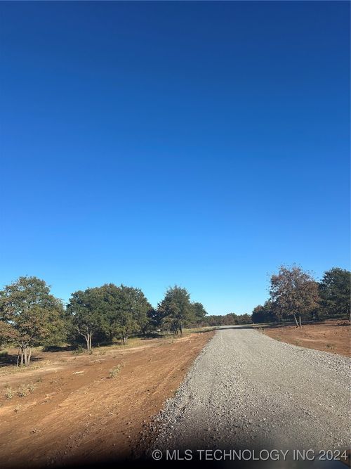 3 Sims Rd, Colbert, OK, 74733-3801 | Card Image