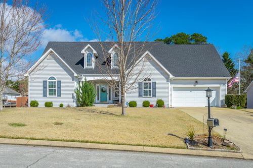 2435 Chimney Lake Cir, Soddy Daisy, TN, 37379-3171 | Card Image