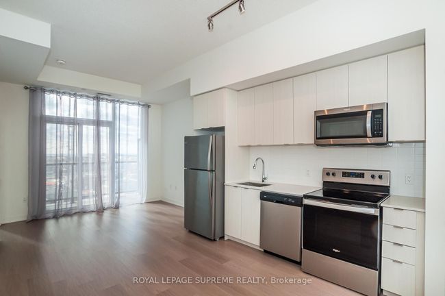 811 - 859 The Queensway, Condo with 2 bedrooms, 1 bathrooms and null parking in Etobicoke ON | Image 6