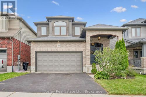 94 Maplecrest Drive, Woolwich, ON, N0B1M0 | Card Image