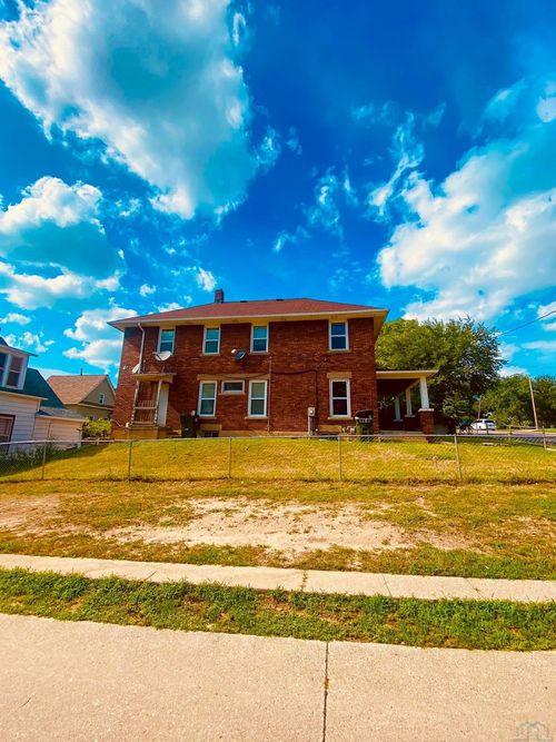 1215 Floyd Blvd, Sioux City, IA, 51105-1680 | Card Image