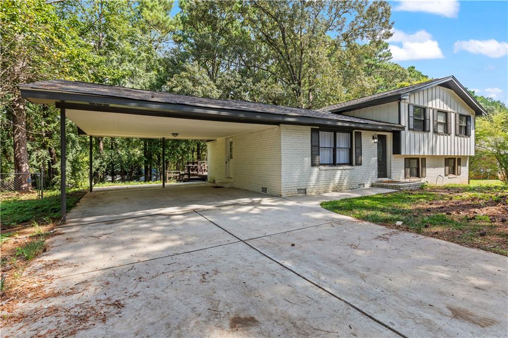 Heron Dr, Riverdale, GA 30274