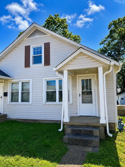 223 Woodrow St, Gallatin, TN, 37066-2362 | Card Image