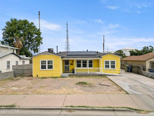 137 Anita Cir, El Paso, TX, 79905-3040 | Card Image