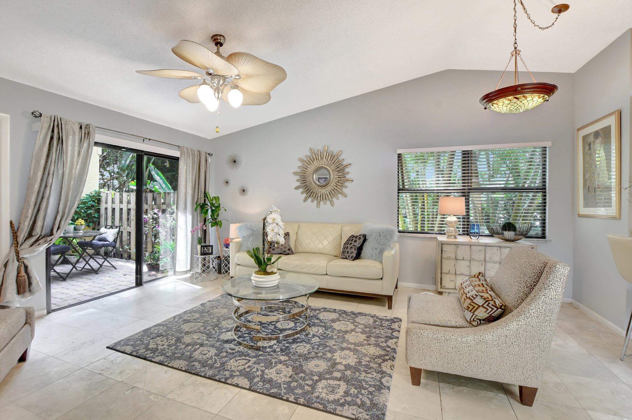 Pineapple Walk Dr, Boca Raton, FL 33433
