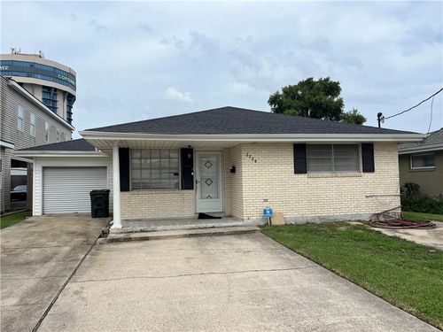 2724 Athania Pkwy, Metairie, LA, 70002-5904 | Card Image