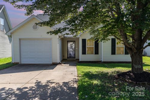 8045 Mcgarry Trl, Charlotte, NC, 28214-7649 | Card Image