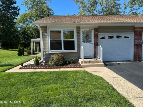 8 Yorktowne Pkwy, Whiting, NJ, 08759-6349 | Card Image