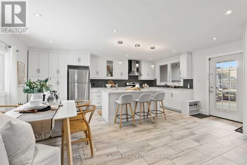 upper-131 John St E, Whitby, ON, L1N2T4 | Card Image