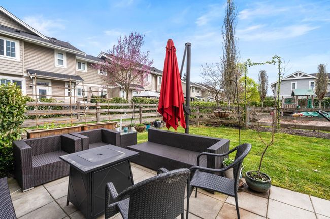 99 - 12161 237 Street, Townhouse with 3 bedrooms, 2 bathrooms and 2 parking in Maple Ridge BC | Image 26