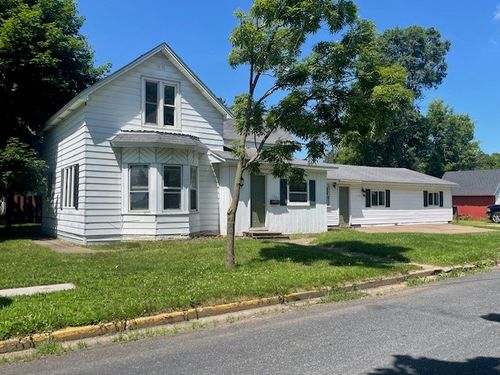 1321 2nd St W, Menomonie, WI, 54751-3217 | Card Image