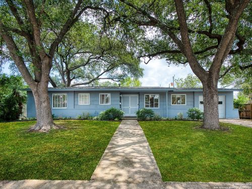 366 Springwood Ln, San Antonio, TX, 78216-6850 | Card Image
