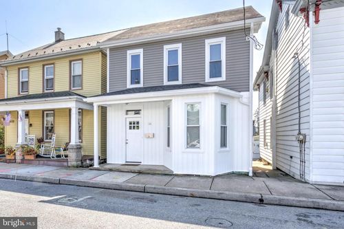 201a-36 E Washington St, ELIZABETHTOWN, PA, 17022-2331 | Card Image