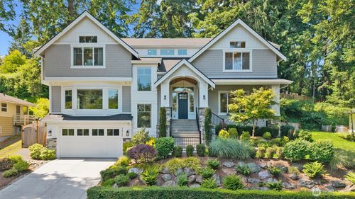 1415 109th Ave Se, Bellevue, WA, 98004-6814 | Card Image
