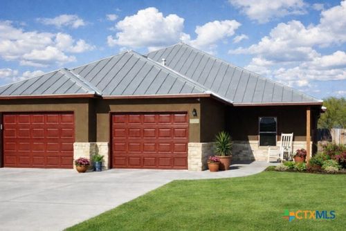 1005 Tripp Ln, New Braunfels, TX, 78130-4265 | Card Image