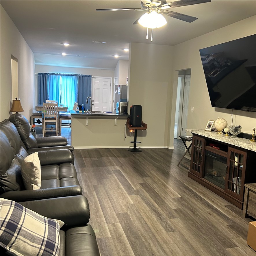 Residential in Gentry 4