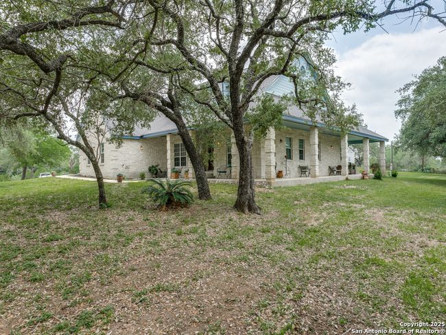 6840 S Loop 1604 W, House other with 3 bedrooms, 3 bathrooms and null parking in Von Ormy TX | Image 7