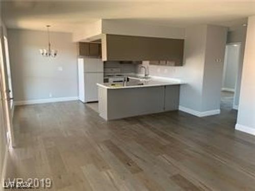 281-4300 N Lamont St, Las Vegas, NV, 89115-2430 | Card Image