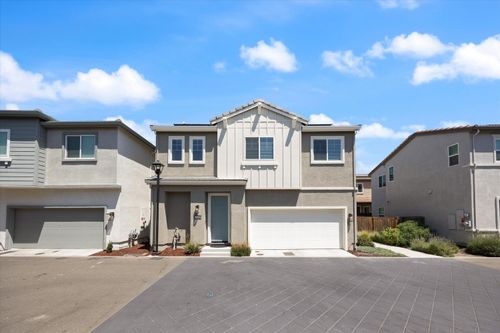 1643 Pagoda Ln, Sacramento, CA, 95834-2697 | Card Image