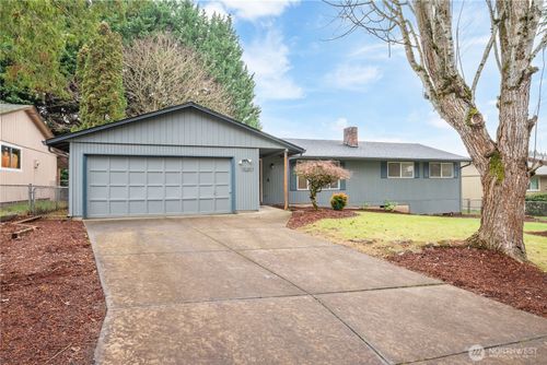 10207 Ne 43rd Ave, Vancouver, WA, 98686-5820 | Card Image