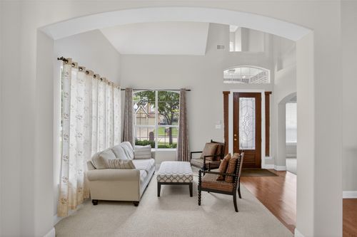 5645 Saint Thomas Drive, Plano, TX, 75094 | Card Image