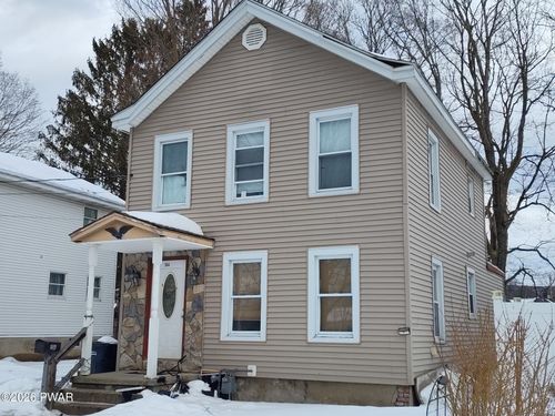504 Avenue I, Matamoras, PA, 18336-1328 | Card Image