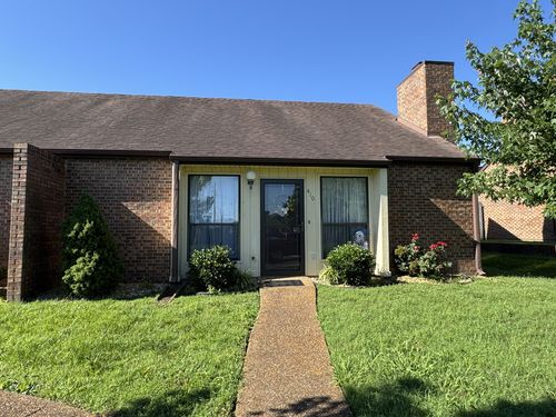 410 Castlewood Ln, Lebanon, TN, 37087-4043 | Card Image
