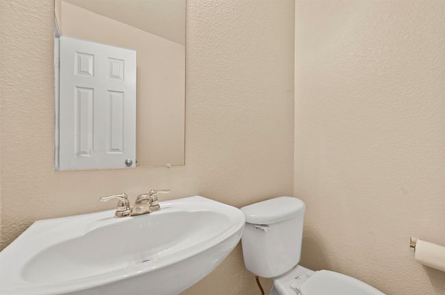 10325 Fossil Valley Dr, House other with 4 bedrooms, 3 bathrooms and null parking in Fort Worth TX | Image 6