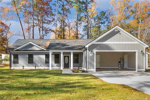 504 Nixon Dr, Sanford, NC, 27330-9427 | Card Image