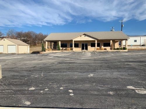 1205 Hovey St, Bridgeport, TX, 76426-3109 | Card Image