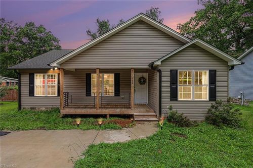 344 Springs Grove Ln, Thomasville, NC, 27360-5868 | Card Image