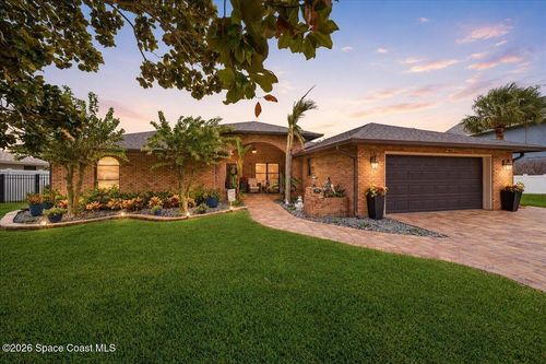 560 Sawgrass Cir, Melbourne, FL, 32940-1948 | Card Image