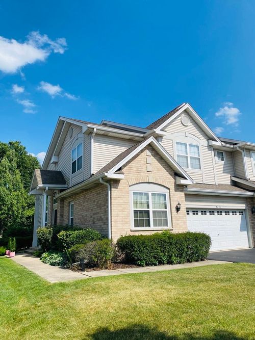 9241 Waterfall Glen Blvd, Darien, IL, 60561-5282 | Card Image