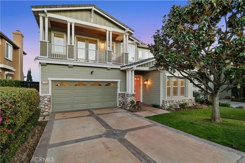 2108 Ridgeview Terrace Dr, Signal Hill, CA, 90755-1042 | Card Image