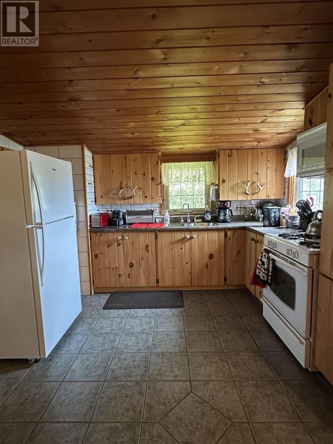 1943 V Line Rd, Home with 2 bedrooms, 1 bathrooms and null parking in Richards Landing ON | Image 15