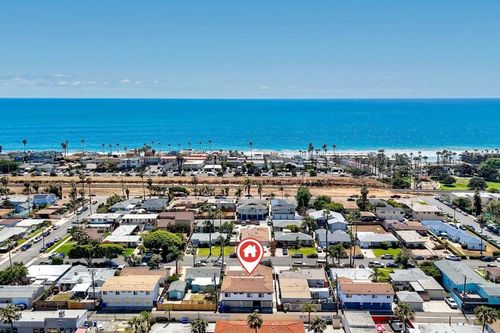 1622 Tremont St, Oceanside, CA, 92054-3068 | Card Image